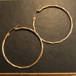 14 karat gold hoop earrings